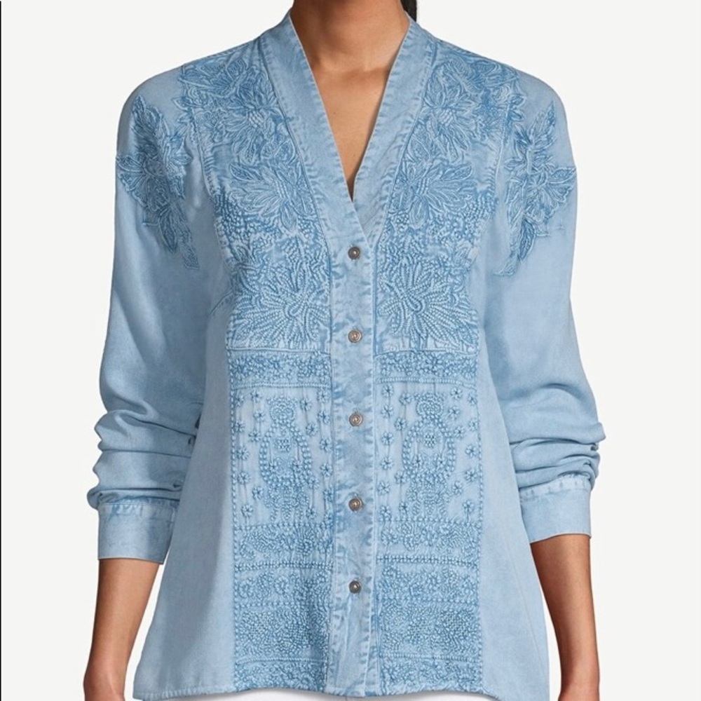CHICOS EMBROIDERED DENIM TOP